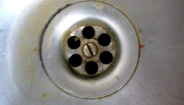 Comment utiliser l’ammoniac pour déboucher un évier