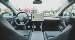 Location de voiture de luxe avec chauffeur : My Driver vous conduit en Tesla modèle X !