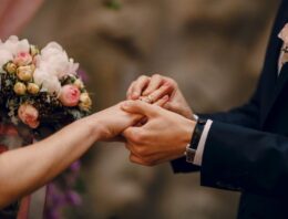 4 faits à savoir sur les bagues de fiançailles