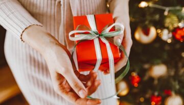 Renforcer vos relations professionnelles grâce à des cadeaux personnalisés